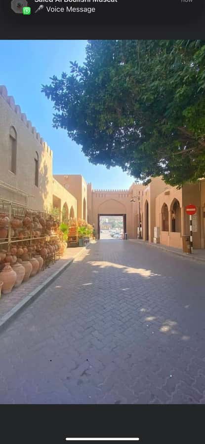 Muscat Oman Grand Canyon, Jebel Shams & Nizwa - Al Hamra connects the village and the high country