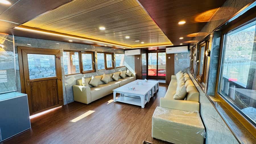 Muscat: Omani Dhow Coastal and Sunset Cruise - Coffee, dates, and the small details onboard