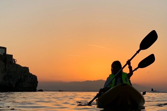 Muscat Sunset Kayak - Setting out from Nimr Street