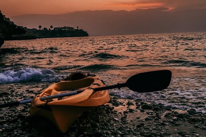 Muscat Sunset Kayak - Reaching the hidden beach