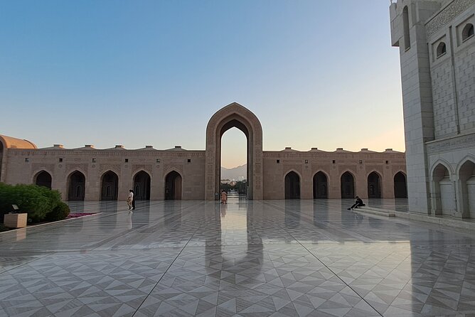 Muscat Tour - Half day - Bait Al Zubair Museum and Oman beyond the monuments