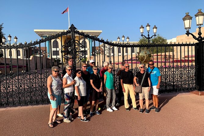 Muscat Tour - Half day - What the guide and vehicle add