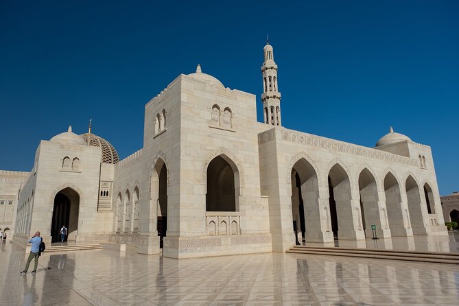 Muscat trasfer: airport trasfer to/from hotel in muscat - The return journey to Muscat International Airport