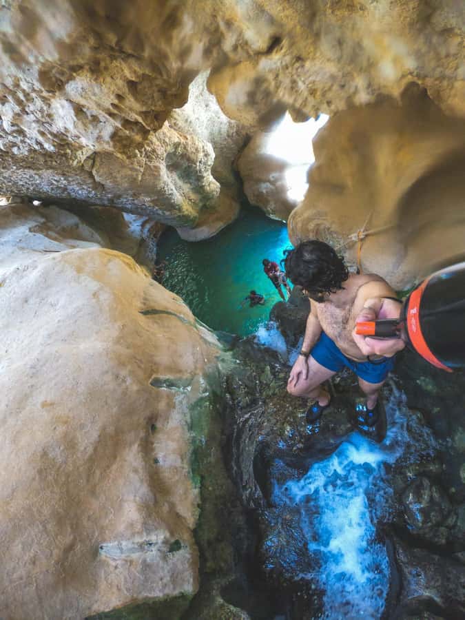 Muscat: Wadi Shab & Bimmah Sinkhole Tour with Pickup & Lunch - Booking details worth knowing before you go
