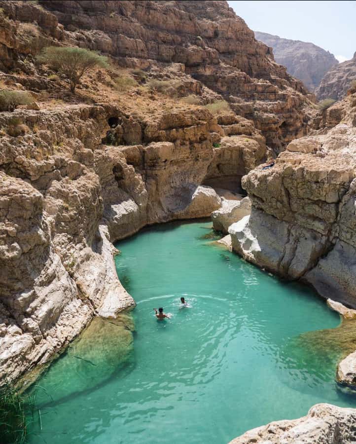 Muscat: Wadi Shab & Bimmah Sinkhole Tour with Pickup & Lunch - The Muscat drive sets the pace for the day