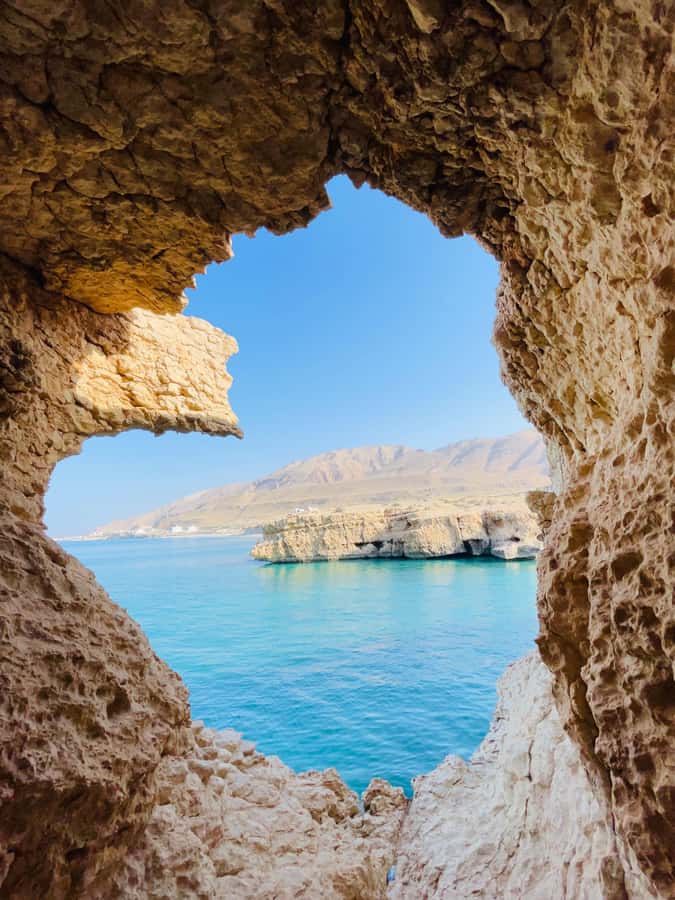 Muscat: Wadi Shab, Romantic Cave and Sinkhole Full-day Trip - Lunch, snacks, and what the $40 covers