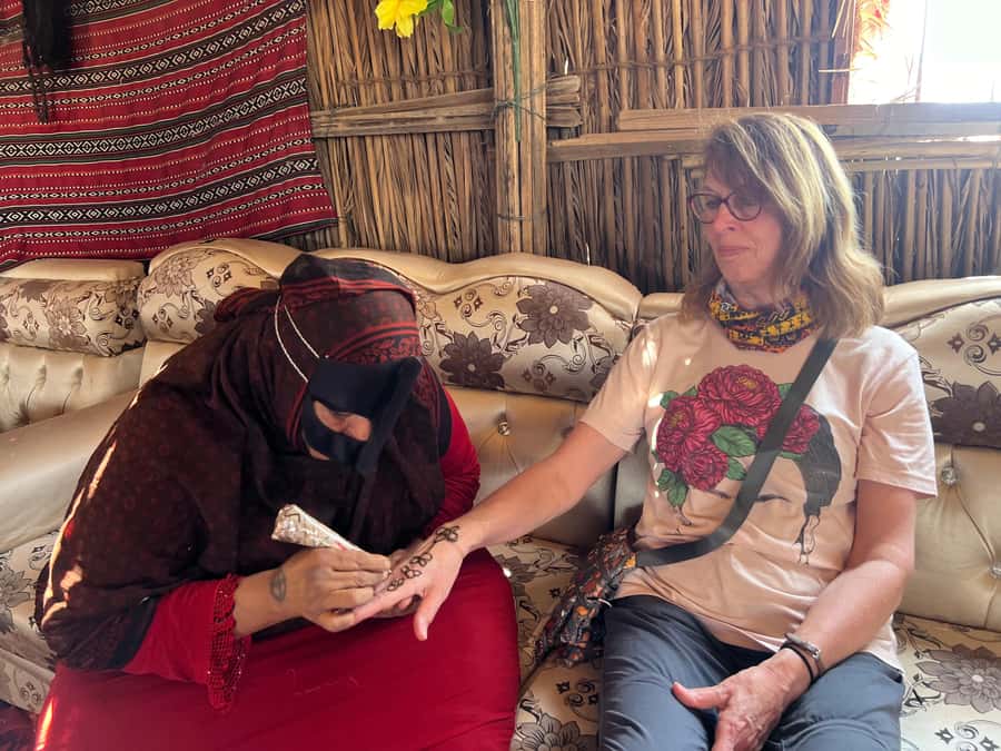 Muscat: Wahiba Sands, Wadi Bani Khalid & Mudayrib Tour - A Bedouin house and a taste of Omani welcome