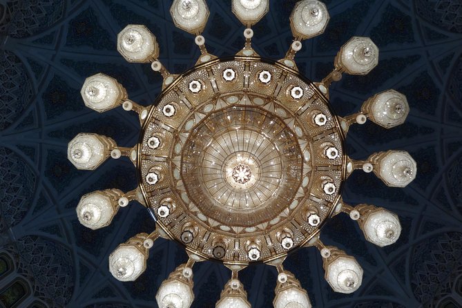 Mystical Muscat - Sultan Qaboos Grand Mosque: Muscat’s grand opening scene