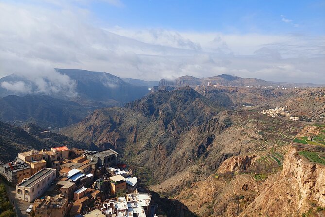 Nizwa and Green Mountain Group Full day tour - Nizwa Souq: local shopping with a tourist edge