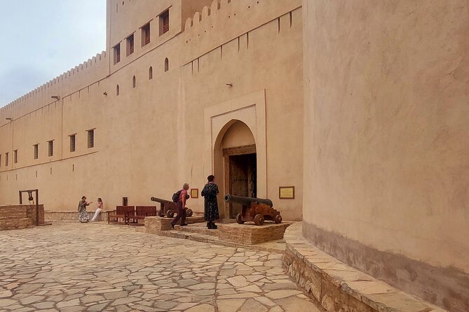 Nizwa and Jebel Akhdar Discovery: Guided Small Group Experience - Nizwa Fort and the central tower climb