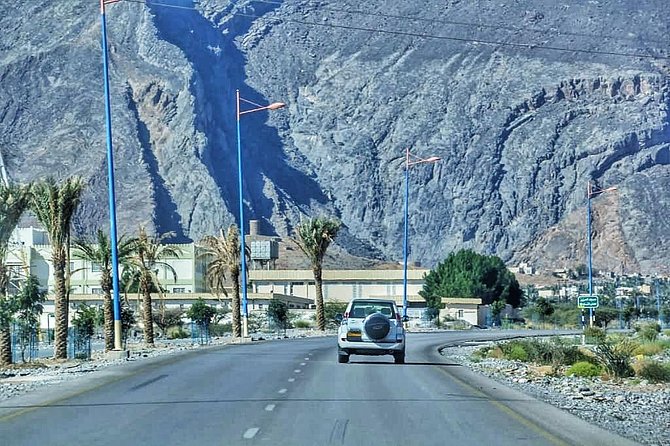 Nizwa and Oman's Grand Canyon: Full-Day Adventure - Nizwa Souq: a market with more than souvenirs