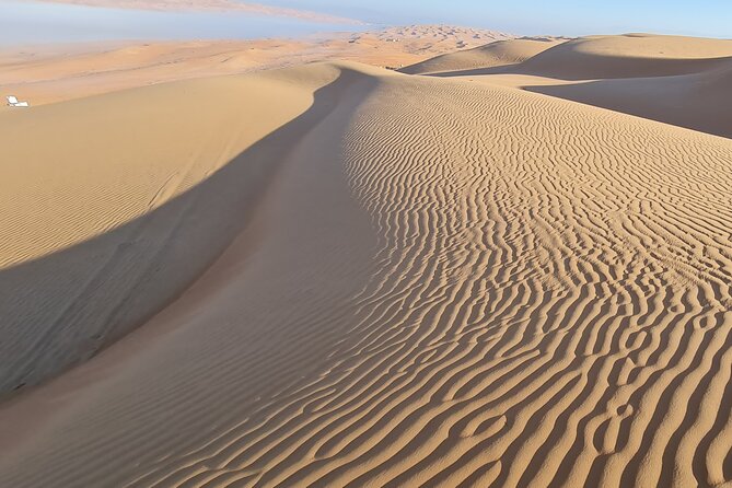 Oman Highlights: Wahiba Sands Desert & Wadi Bani Khalid Tour - Who will get the most from this day