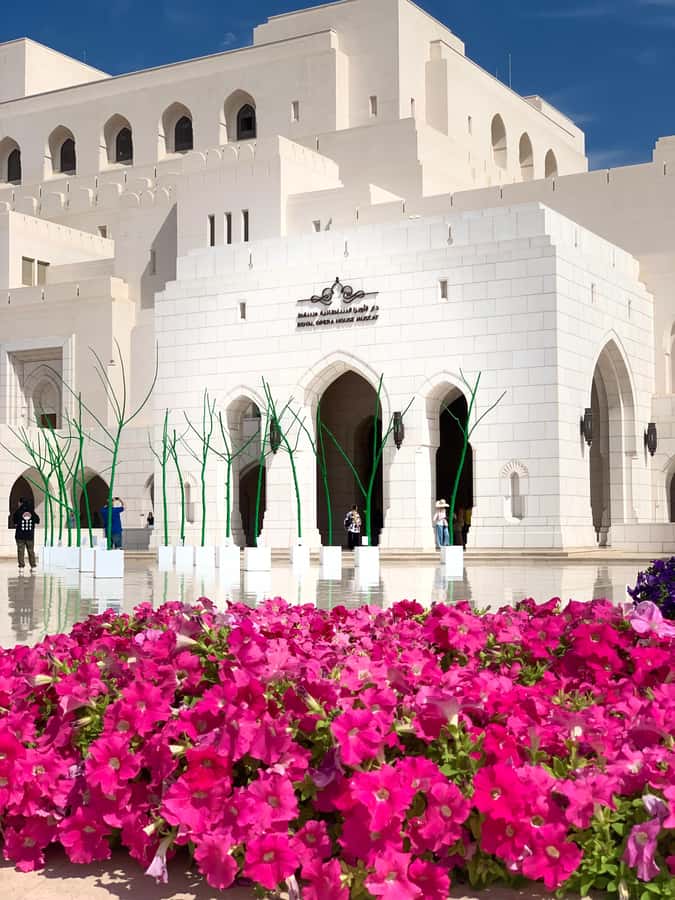Oman: Private City Tour of Muscat with pick up/drop off - Qurum Beach and the marina viewpoints