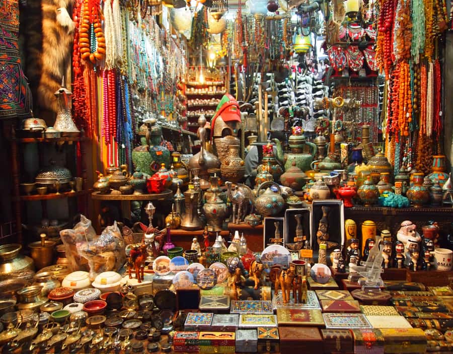 Oman: Private Muscat City Tour With Pick-up/ Drop-off - The Corniche and Mutrah Fish Market