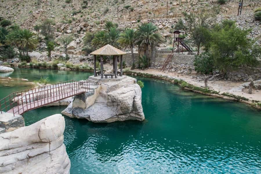 Oman: Wahiba and Wadi Bani Khaled Private Trip - The long road from Muscat to the eastern mountains