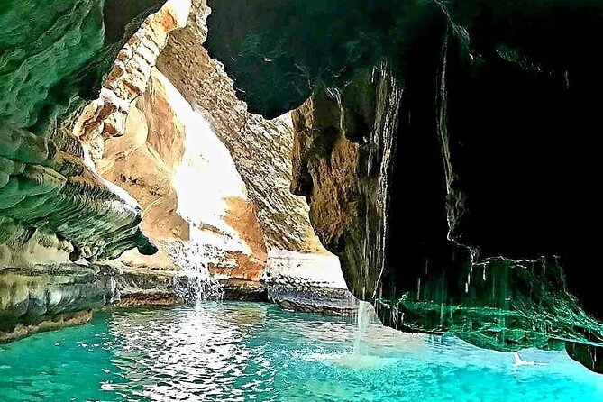 Private 2 Day Wadi Shab and Bimmah Sinkhole Tour - Why Wadi Shab deserves the first day