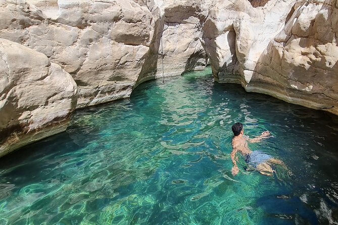 Private 2 Days 1 Night Wahiba Sands Desert and Wadi Bani Khalid Tour - Is $580 per person fair value?