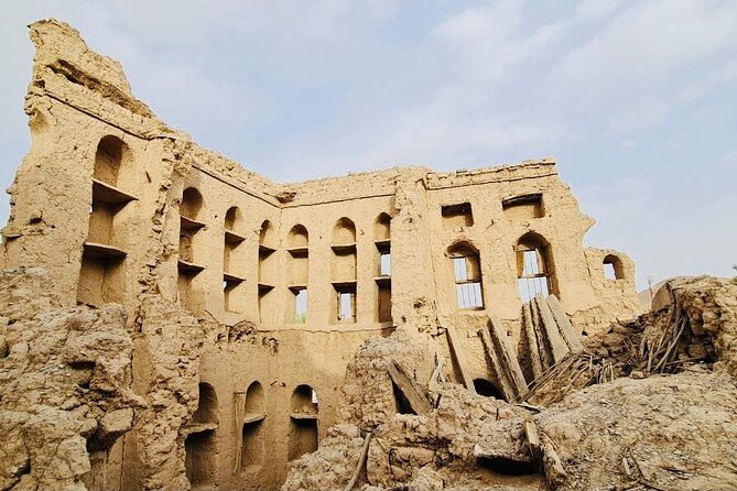 Private 3 days 2 nights Roundtrip Tour in Oman - What the $887 price really covers