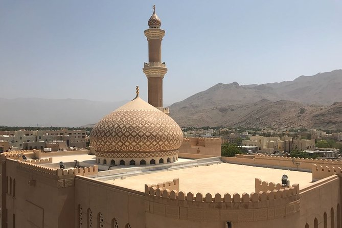 Private Day Trip to Nizwa, Jabal Akhdar (Green Mountain) & Birkat Al Moz - Food, water, and the heat factor