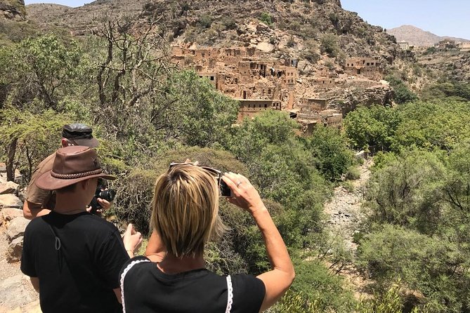 Private Day Trip to Nizwa, Jabal Akhdar (Green Mountain) & Birkat Al Moz - Nizwa Fort and castle: Oman’s military past in one stop
