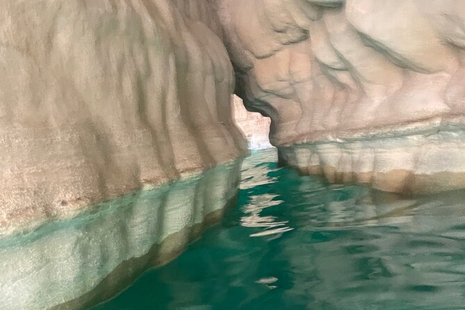 Private Day Trip to Wadi Shab & Bimmah Sinkhole Price Up To 5 Persons - Fins Beach offers a short coastal pause