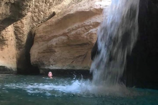 Private Day Trip to Wadi Shab & Bimmah Sinkhole Price Up To 5 Persons - Who will enjoy this day trip most