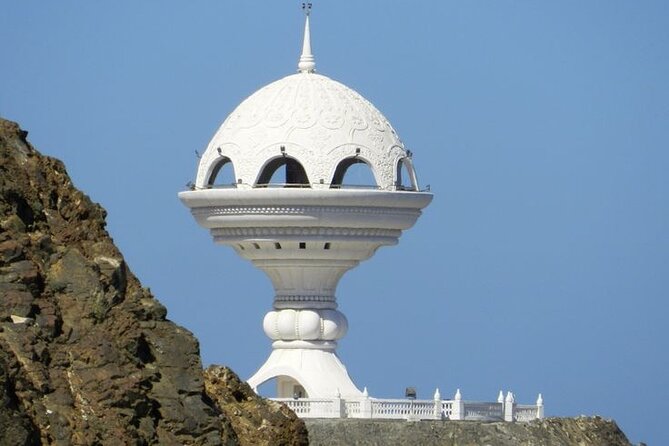 Private Explore Oman Grand Canyon, Jebel Shams and Nizwa - Al Hamra and the old mountain settlements