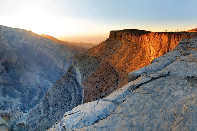 Private Explore Oman Grand Canyon, Jebel Shams and Nizwa - Who will enjoy this Oman day trip?