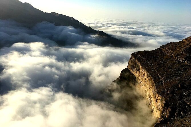 Private Full Day Guided Balcony Walk Hiking to Jebel Shams - What the private format changes