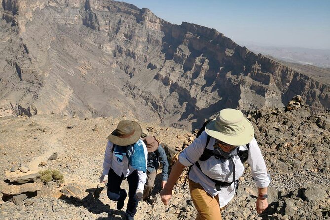Private Full Day Guided Balcony Walk Hiking to Jebel Shams - A brief look at old Al Hamra