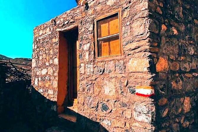Private Full-Day Jebel Akhdar-Al Suwjara Village Tour - What the $172.80 price really covers