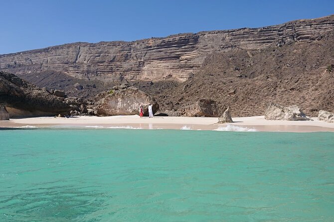 Private Guided Tour to West Beaches of Salalah - Marneef Cave and the blowholes near Maghseel