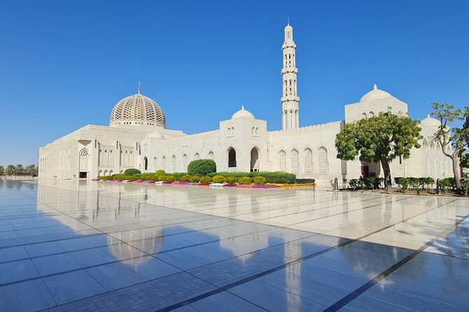 Private Sultan Qaboos Grand Mosque-Nakhal Fort-Wakan Village - Full Day Tour - Who will enjoy this Oman day tour