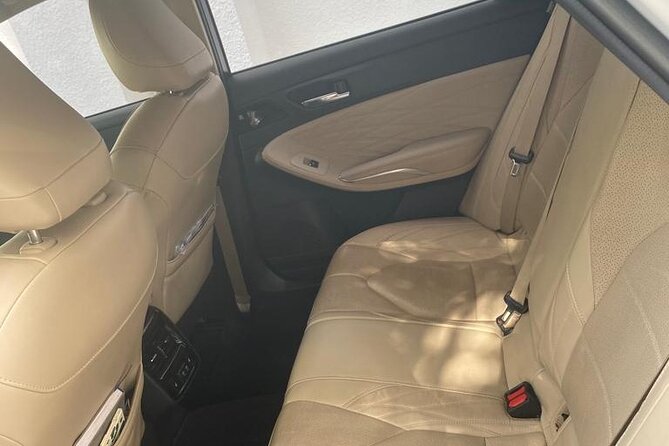 Private Transfer Arrival or Departure Muscat Airport - A private 30-minute ride to your Muscat hotel