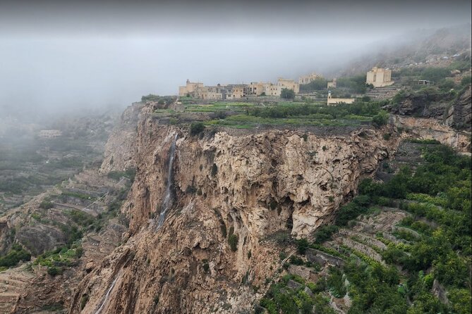 Private Transfer from Muscat to Jebel Akhdar by 4WD Car - Returning to Muscat or continuing to the airport
