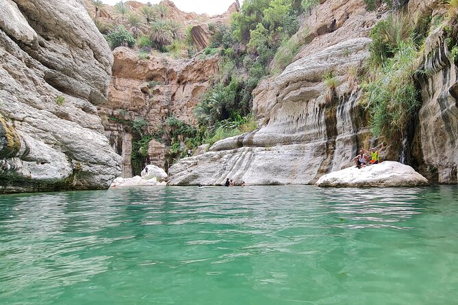 Private Wadi Tiwi - Bimmah Sinkhole - White Sand Beach - Full Day Tour - Fins Beach or White Sands Beach