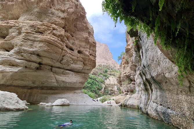 Private Wadi Tiwi - Bimmah Sinkhole - White Sand Beach - Full Day Tour - Fitness, clothing, and food planning