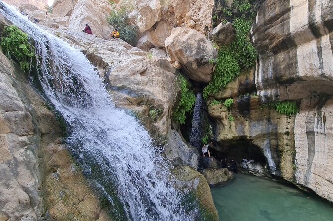 Private Wadi Tiwi - Bimmah Sinkhole - White Sand Beach - Full Day Tour - Who will get the most from this day