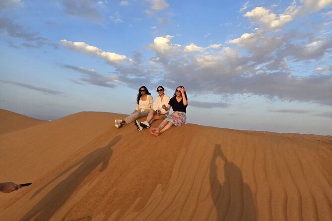 Private Watching Sunset Desert Safari Tour - Waiting for Sunset on the Dunes