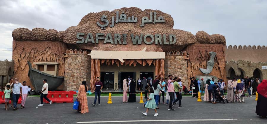 Safari World Zoo and Wahiba Sands with Sunset - The sunset stop is short but well timed