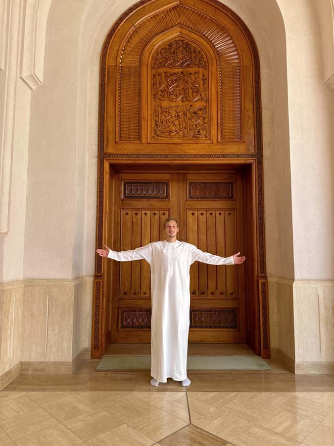 Salalah City Tour: Discover the Best of Oman’s Coastal Gem - Guides make the difference