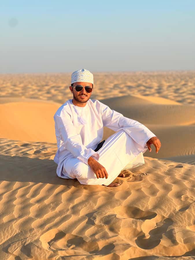 Salalah: Sunset Desert Safari - Rub Al Khali - Empty Quarter - Guides, languages, and group style
