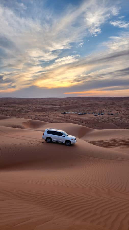 Sunset at wahiba desert - Wahiba Sands brings the big visual finish
