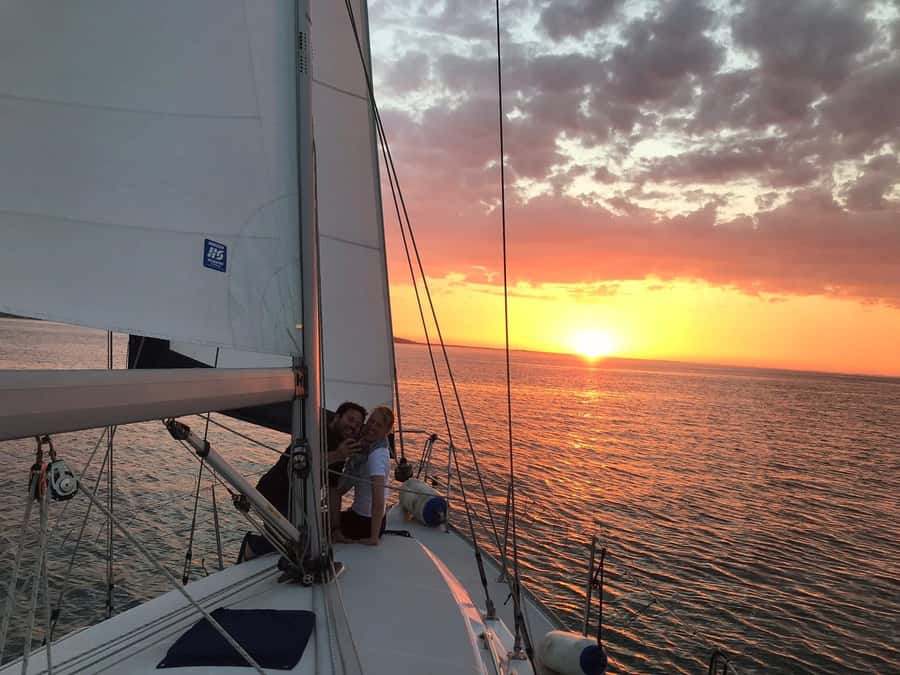 Sunset Dhow Cruise - Qantab, Bandar Jissah, and the turning point