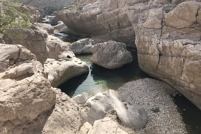 Tour Jawahir 2 Days-1 Night In Wahiba Sands, Oman Tours Package - Walking into Wadi Shab