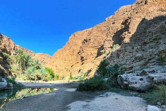Wadi Shab and Bimmah Sinkhole Full Day Tour - What the $80 price really covers