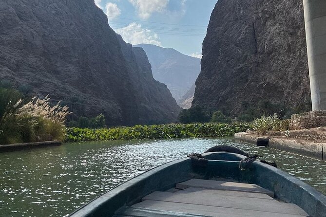 Wadi Shab and Bimmah Sinkhole Private Day Trip+Lunch - Why Wadi Shab deserves the longest stop