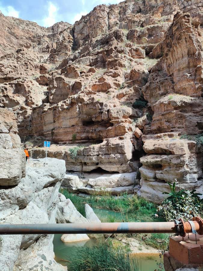 Wadi Shab &Bimmah Sinkhole &Heart shaped Cave &Pebble Beach - Swimming to the cave waterfall