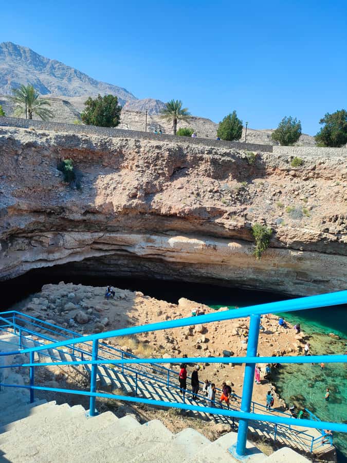 Wadi Shab &Bimmah Sinkhole &Heart shaped Cave &Pebble Beach - Lunch after the wet section