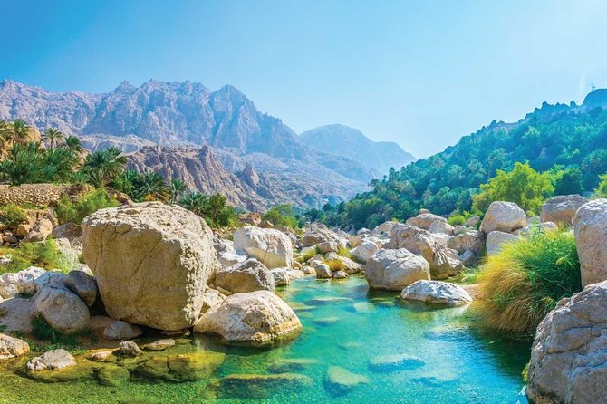 Wadishab and Bhima Sink Hole (Sharing Tours - Two Oman nature stops in one long day